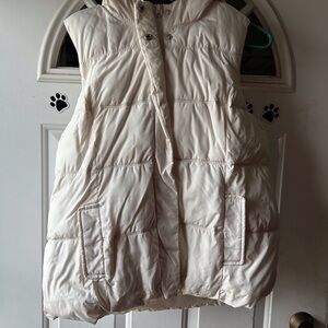 Old Navy Cream Quilted Hooded Puffer Vest